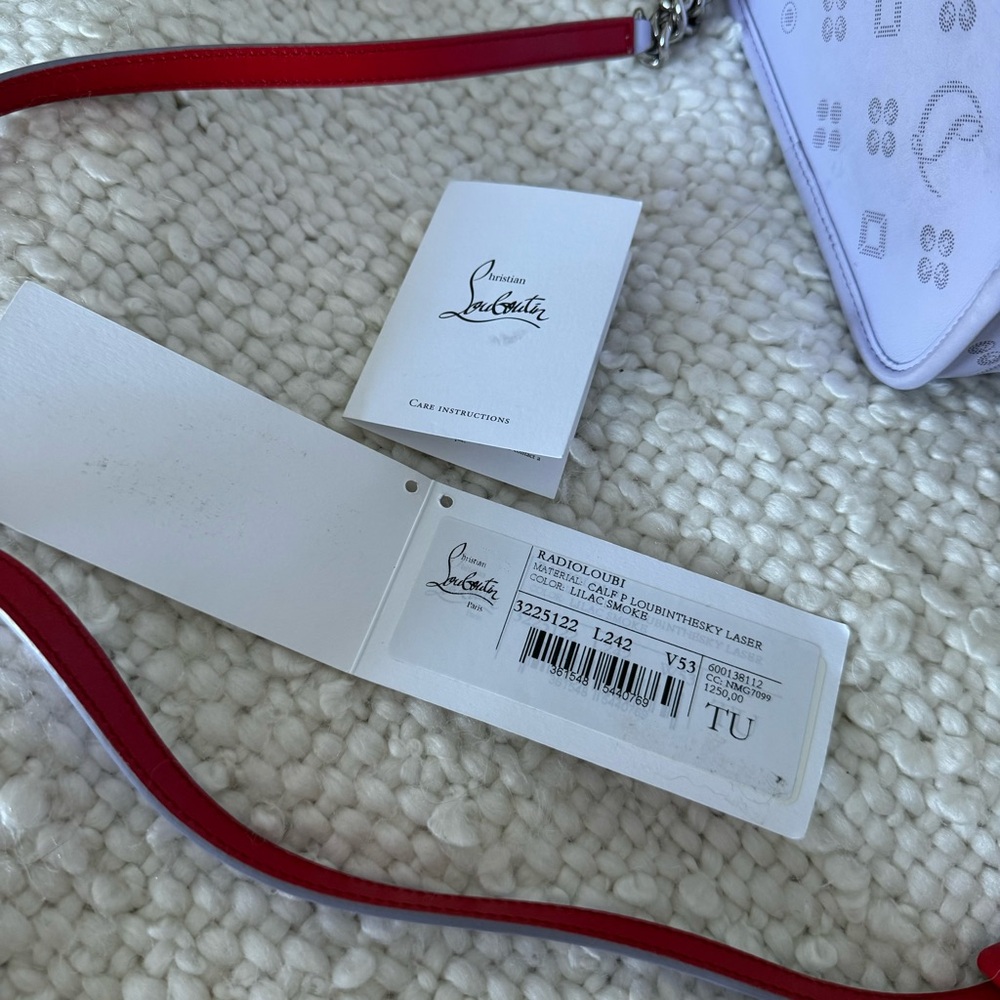 Christian Louboutin Radiolubi Small Loubinthesky Camera
Shoulder Bag - Picture 13 of 17
